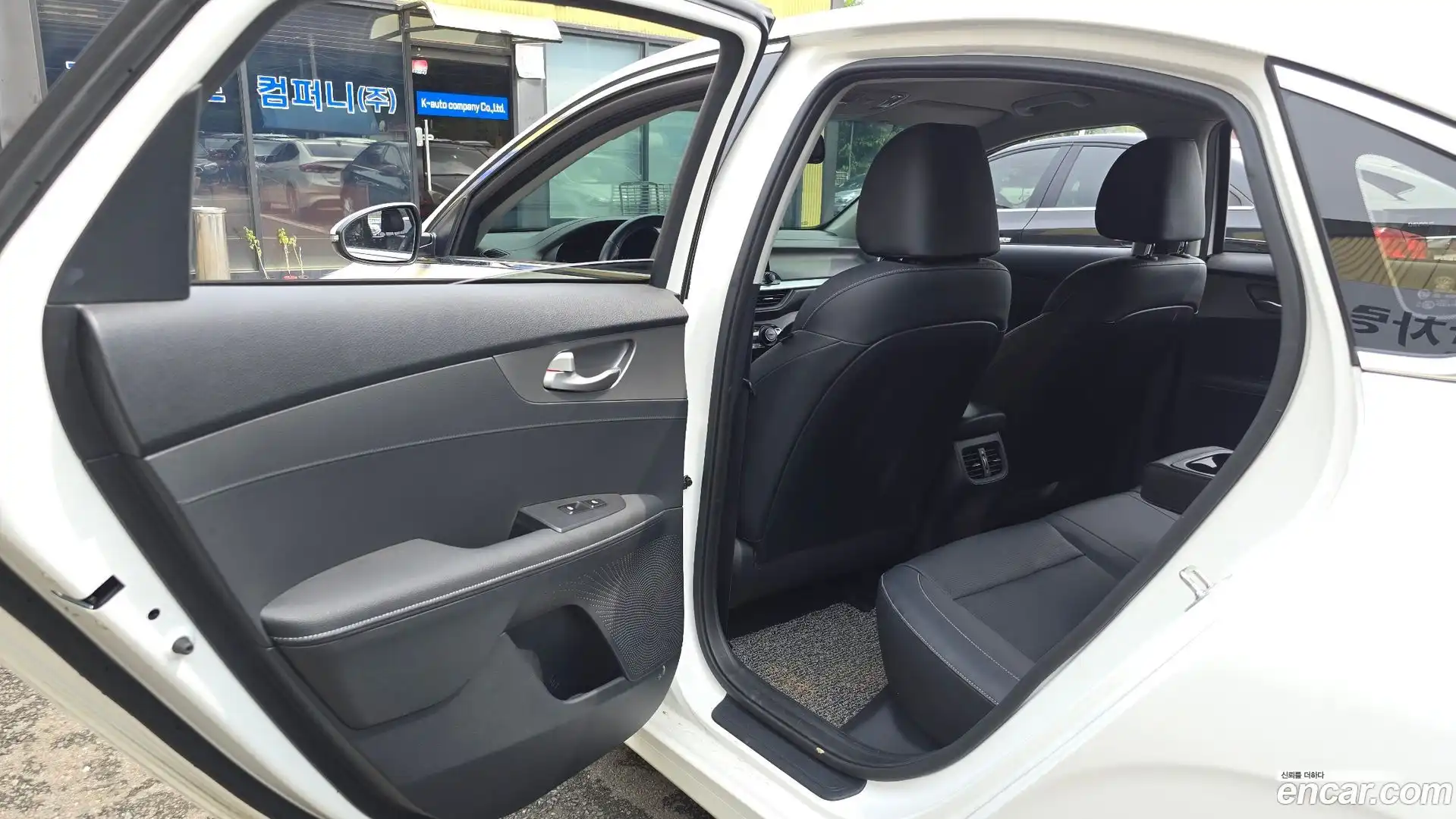 K3 Kia 2019.0-INNER-036