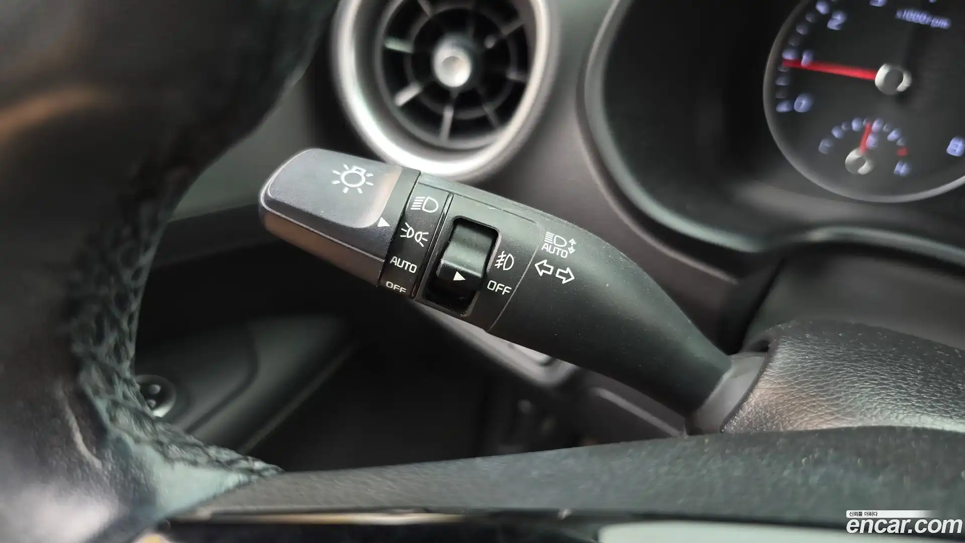 K3 Kia 2019.0-OPTION-043