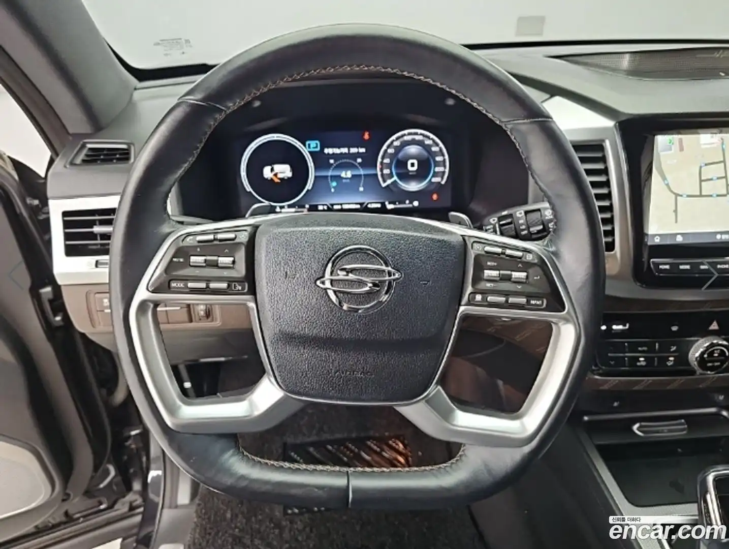 Rexton KG Mobility 2021.11-INNER-009