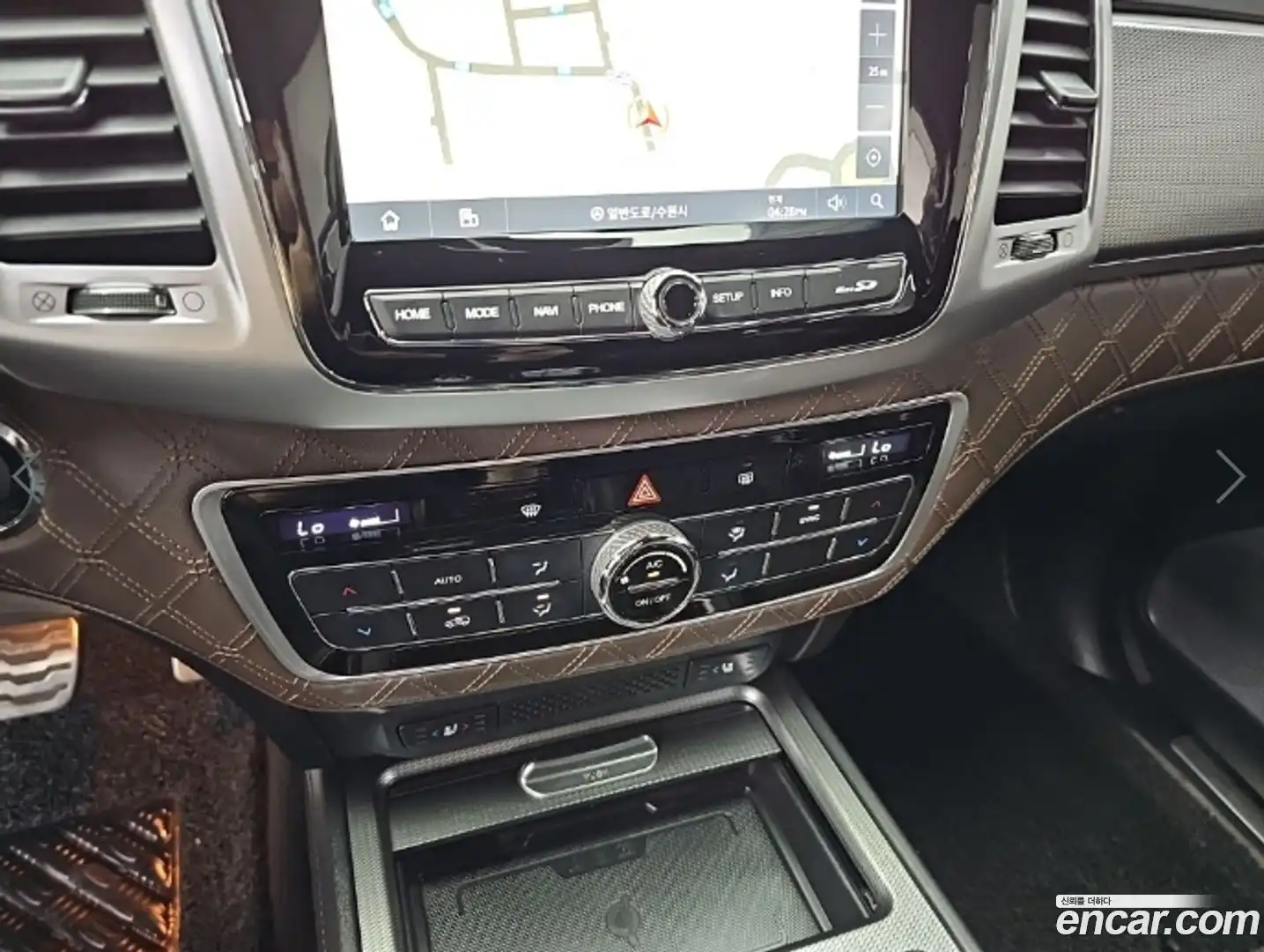 Rexton KG Mobility 2021.11-INNER-010