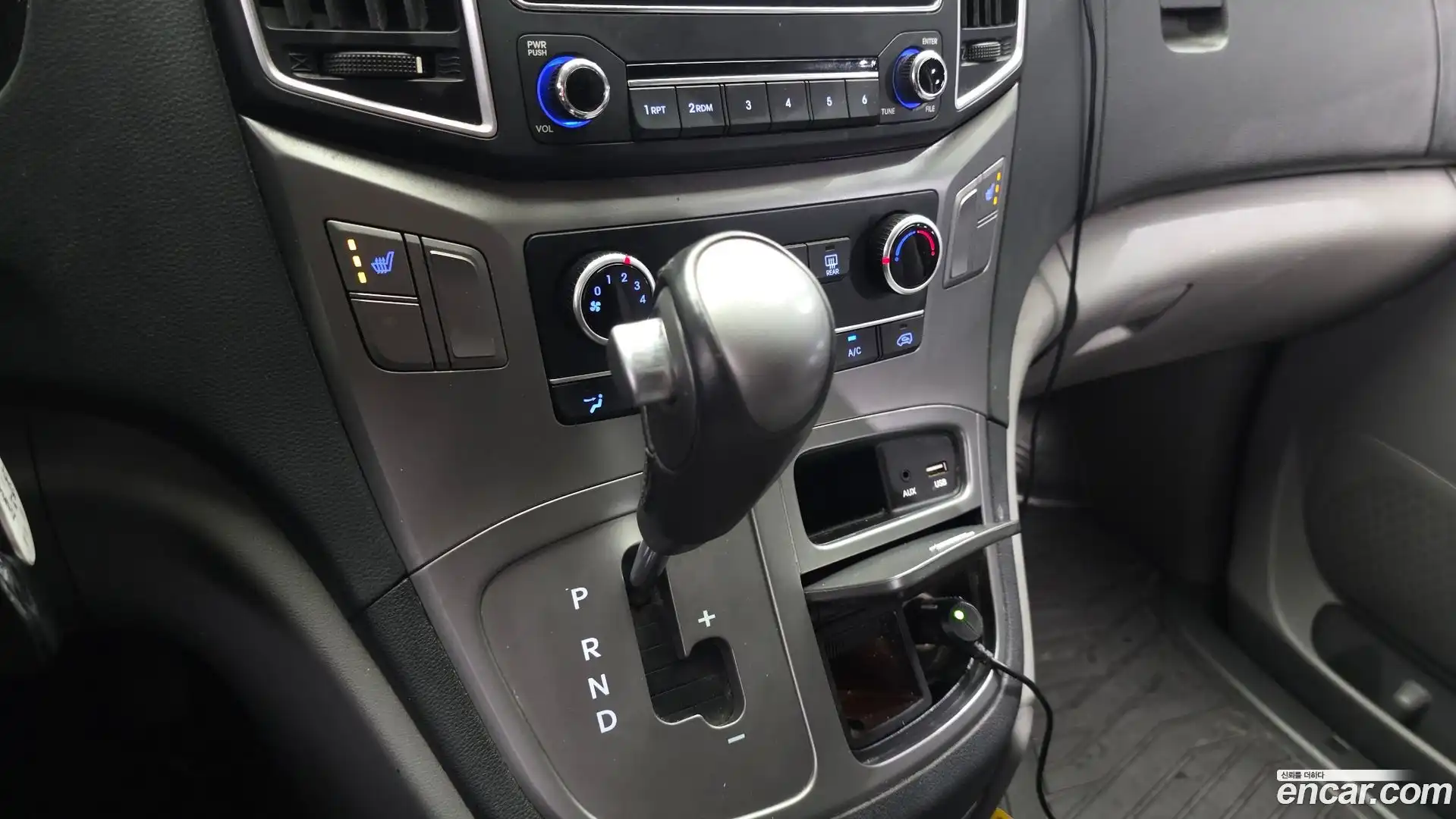 Starex Hyundai 2020.11-INNER-009