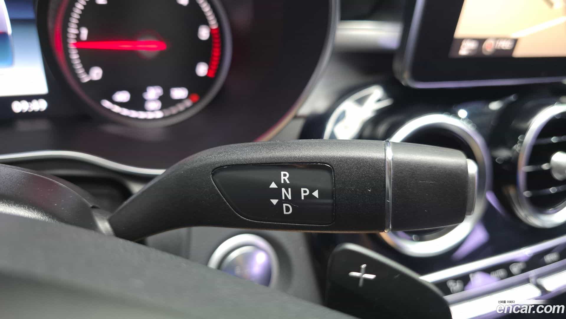 C-Class Mercedes-Benz 2015.2-INNER-009