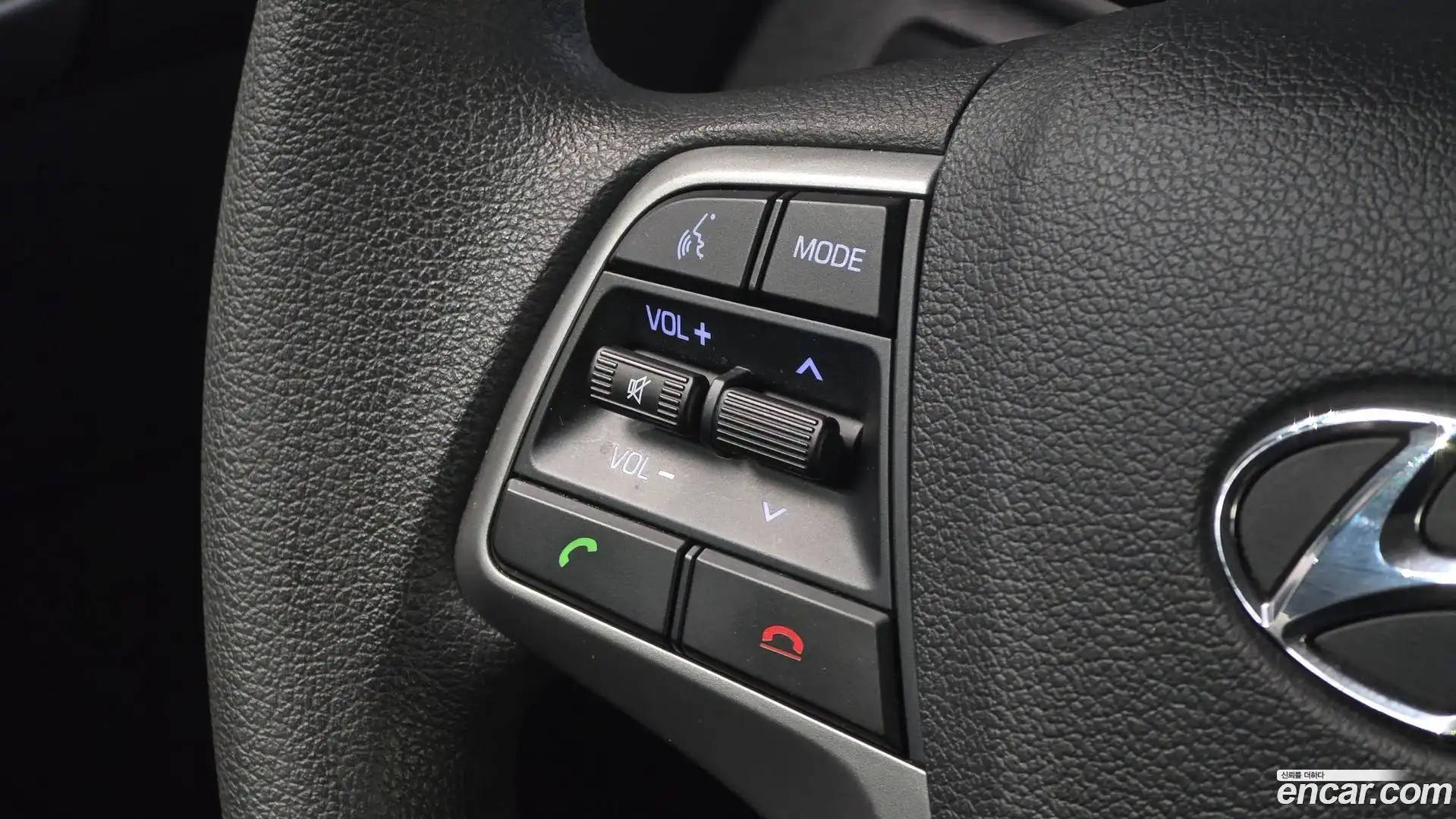 AVANTE Hyundai 2017.8-OPTION-021