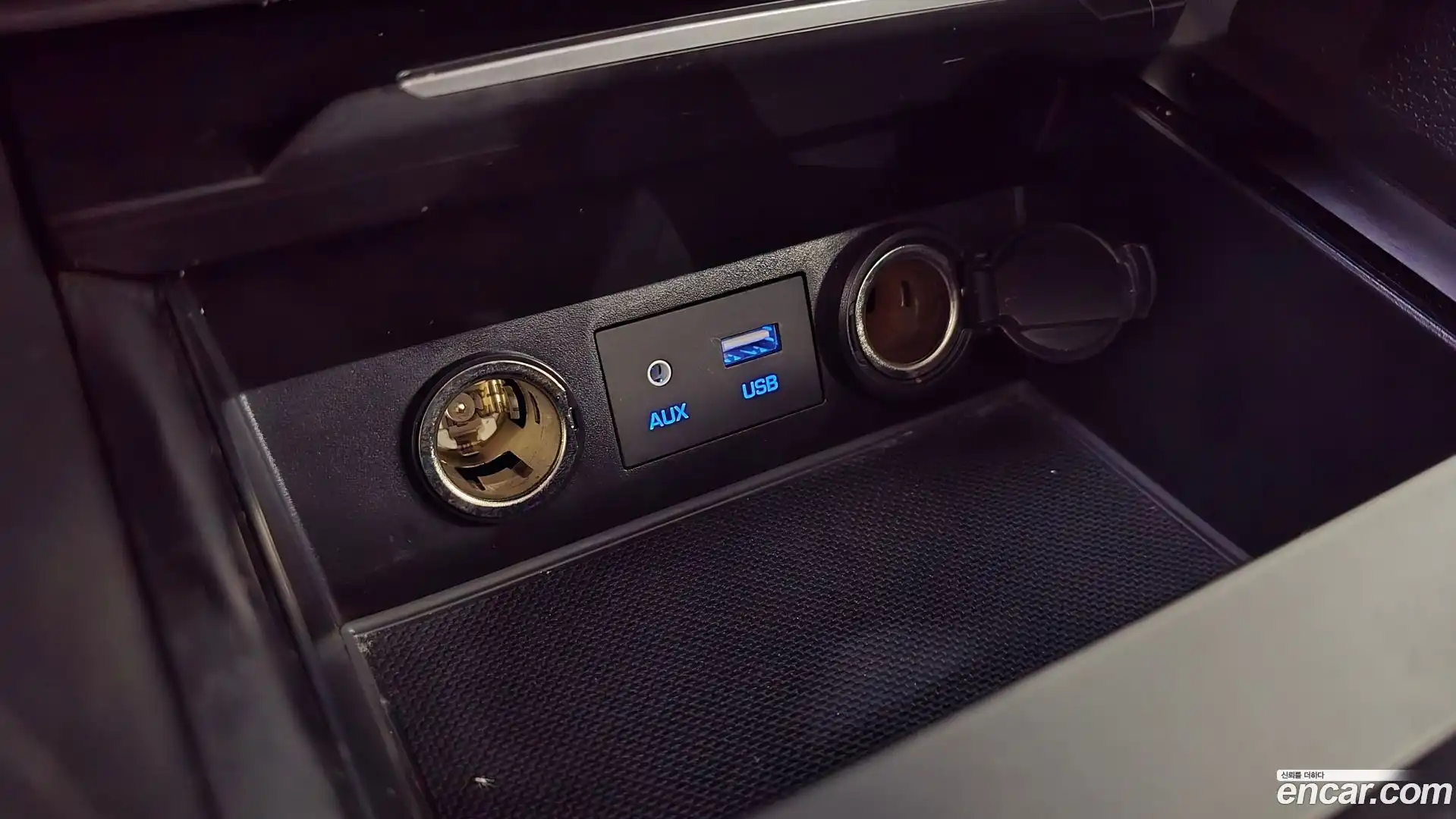 AVANTE Hyundai 2017.8-OPTION-024