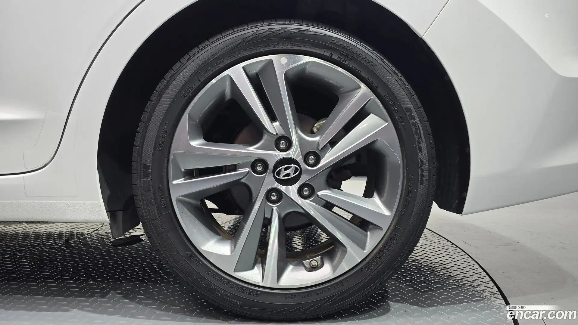 AVANTE Hyundai 2017.8-OUTER-031