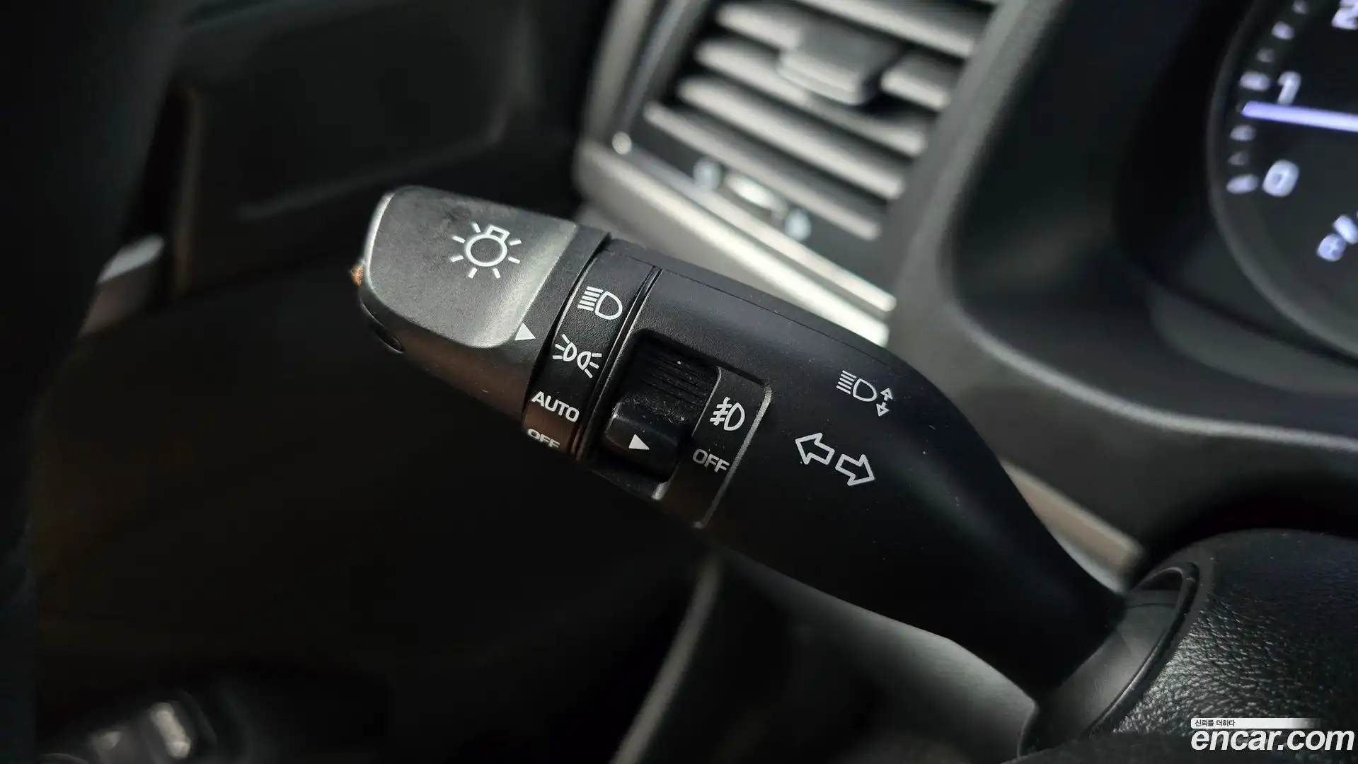 AVANTE Hyundai 2017.8-OPTION-042