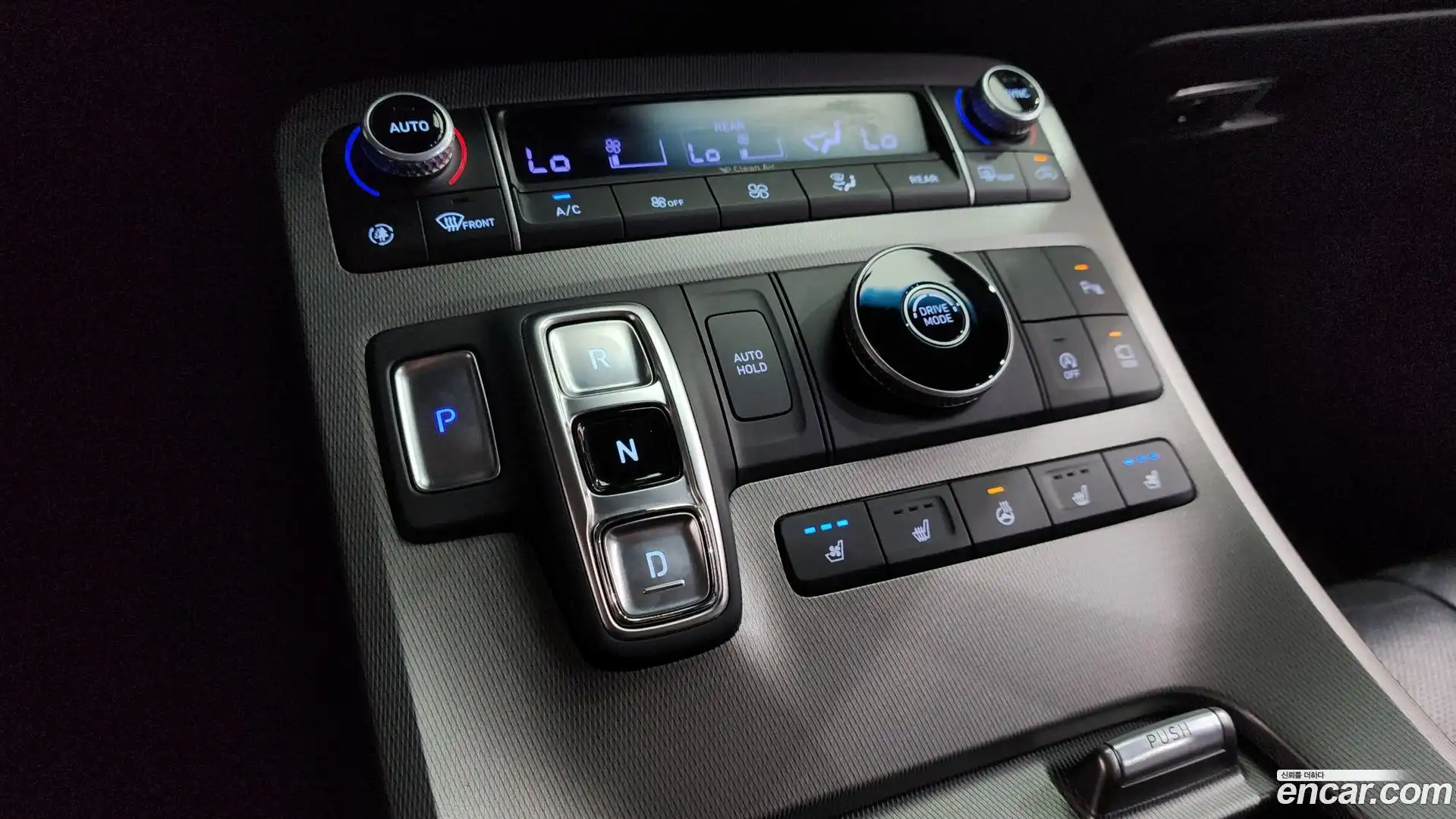 Palisade Hyundai 2020.1-INNER-009