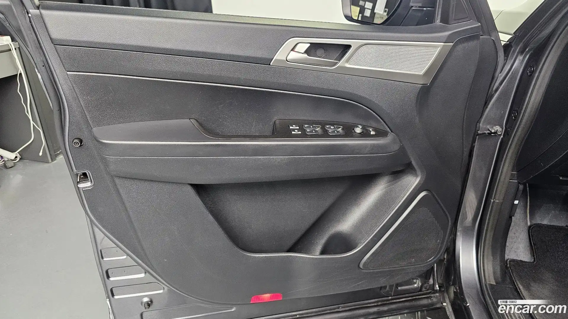 Rexton KG Mobility 2019.1-INNER-034