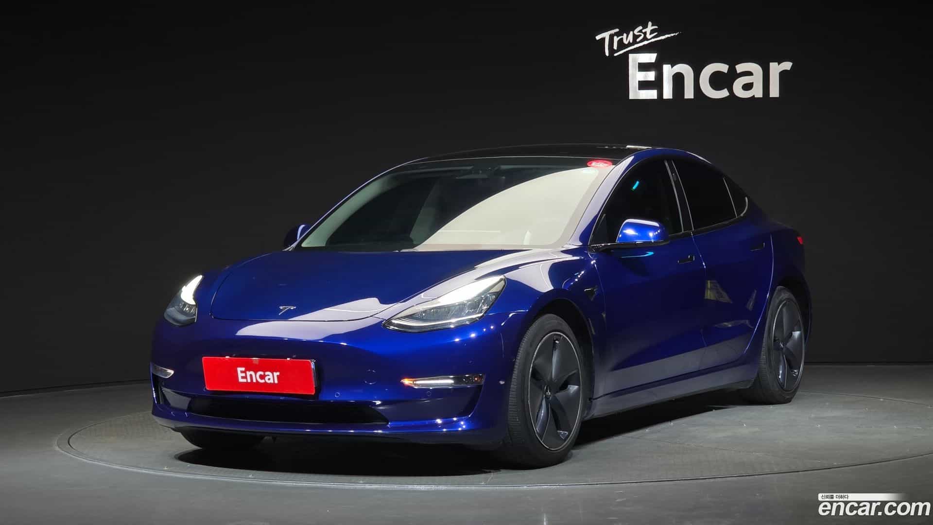 Model 3 Tesla 2020.6-OUTER-001