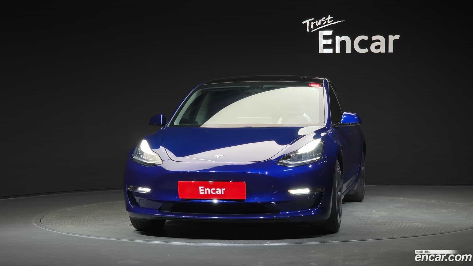 Model 3 Tesla 2020.6-OUTER-003