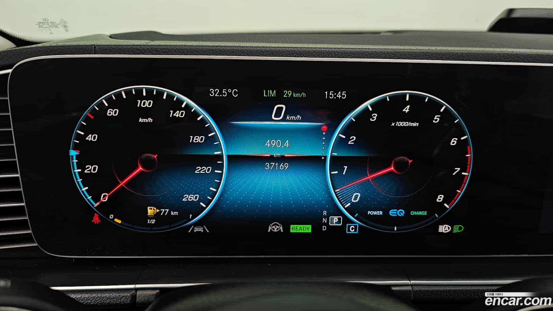 GLE-Class Mercedes-Benz 2023.3-INNER-008