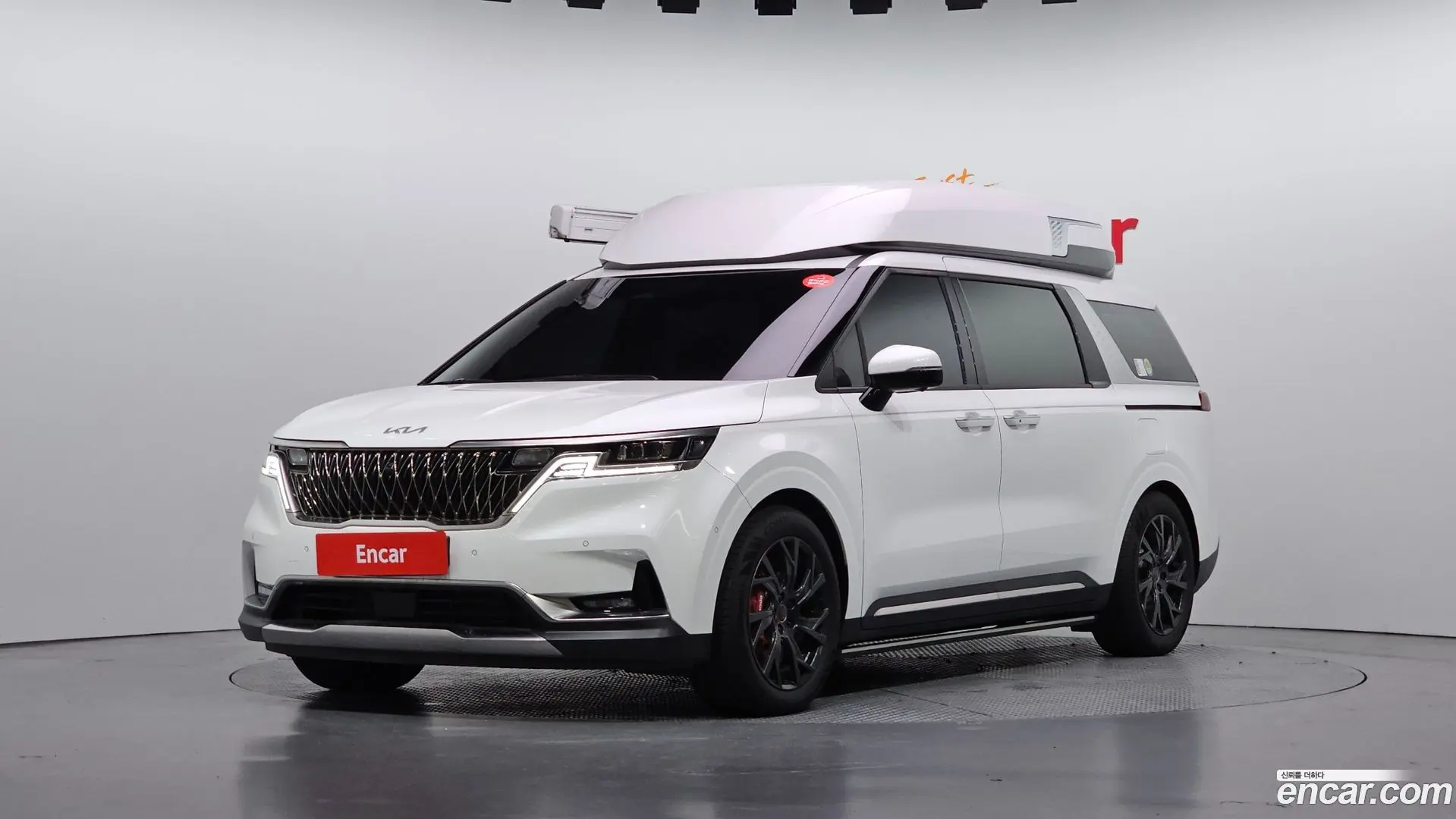 Main__Slider__Photo:Canival Kia 2023.2-0