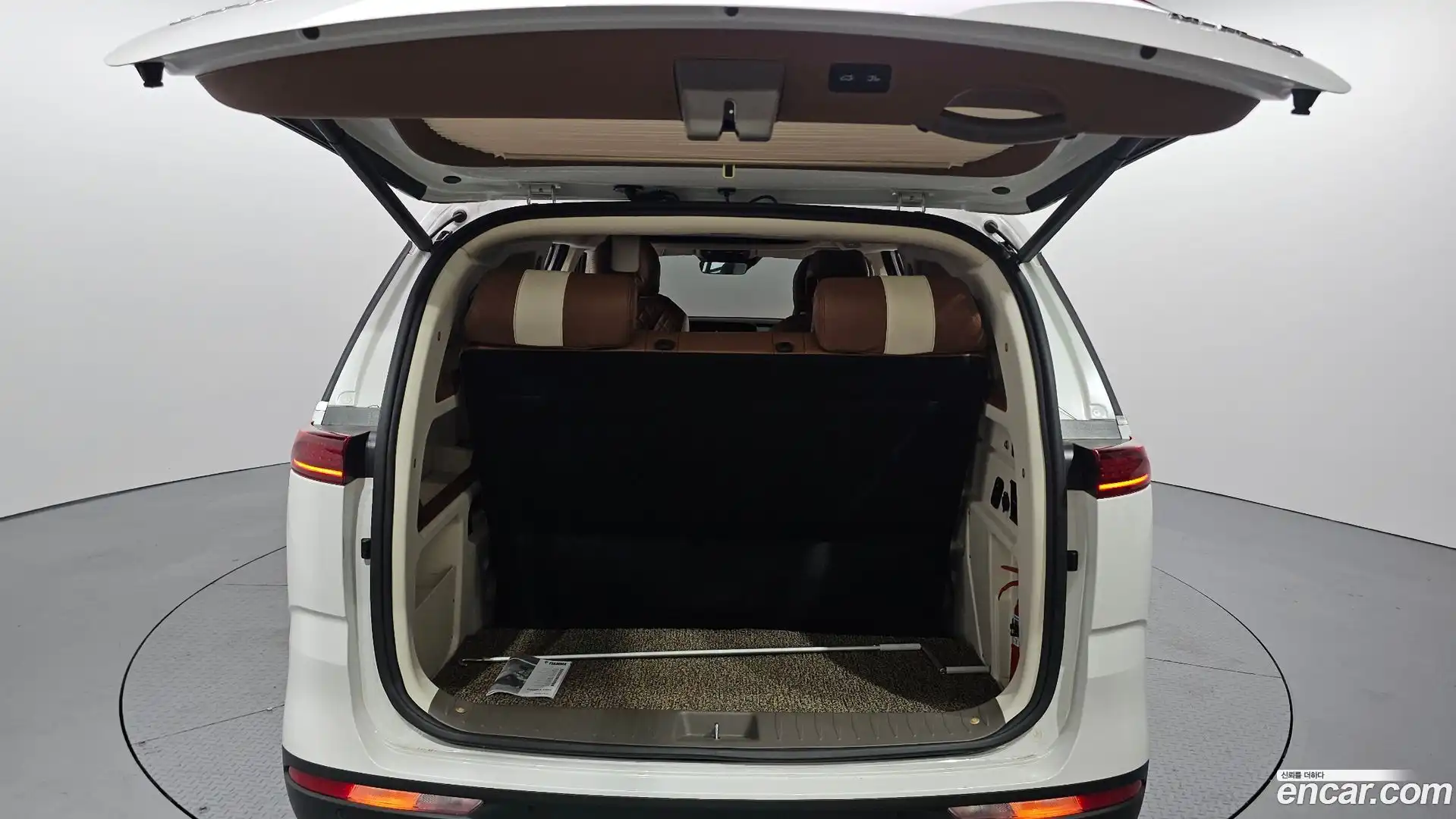Canival Kia 2023.2-OPTION-024