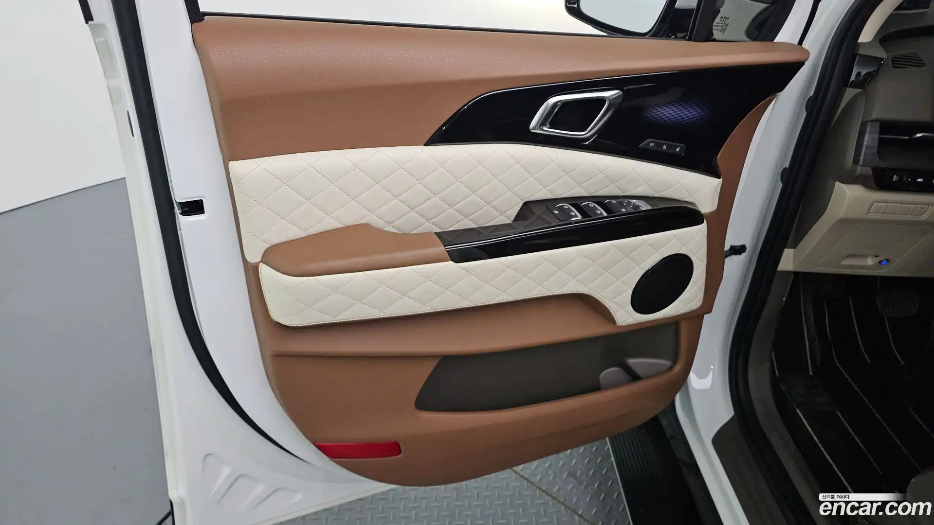 Canival Kia 2023.2-INNER-034