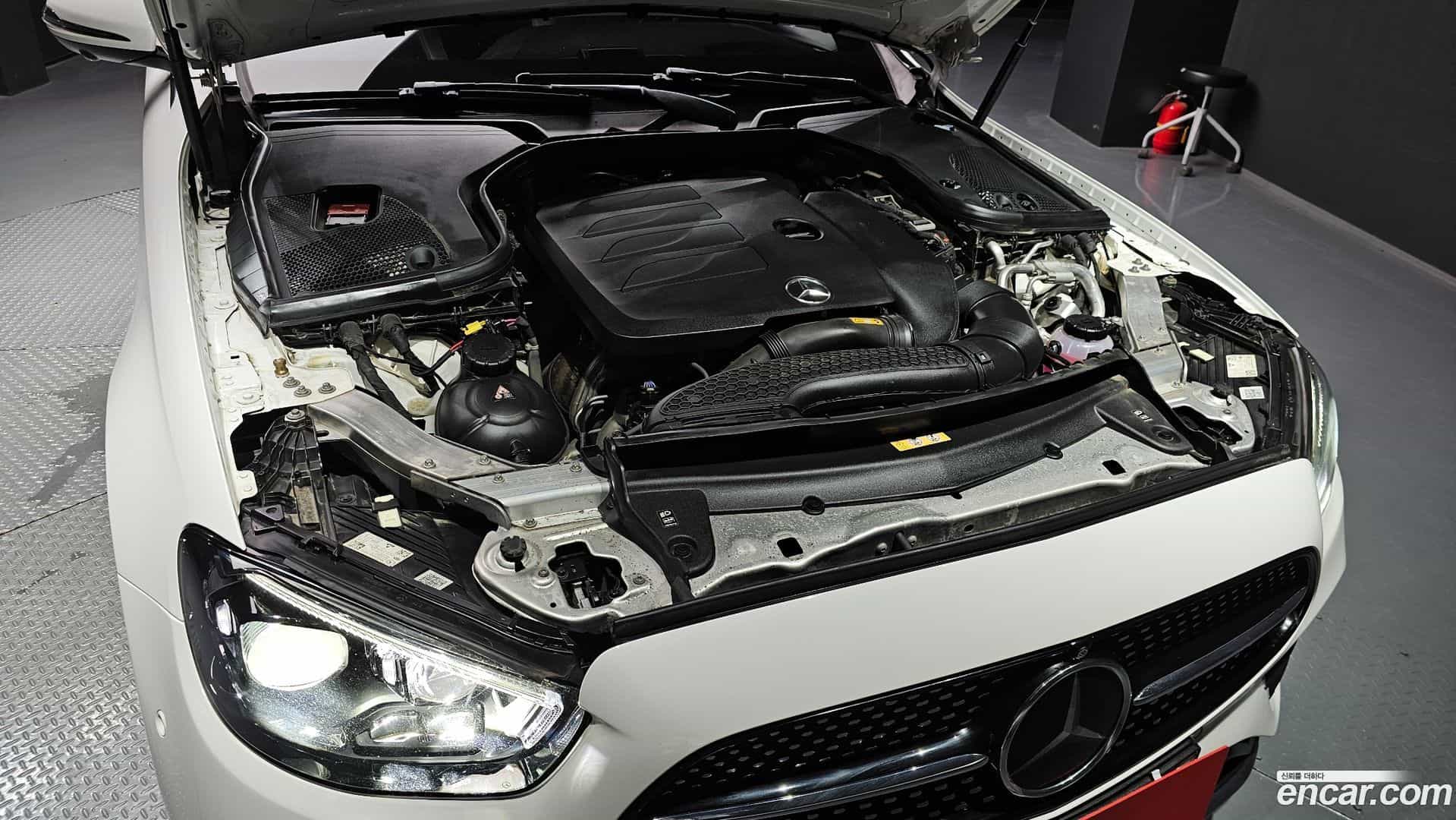E-Class Mercedes-Benz 2022.11-OUTER-006