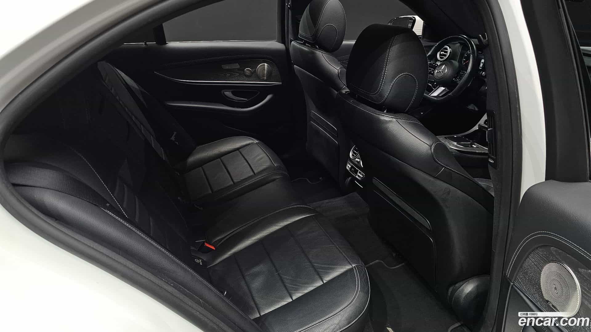 E-Class Mercedes-Benz 2022.11-OPTION-015