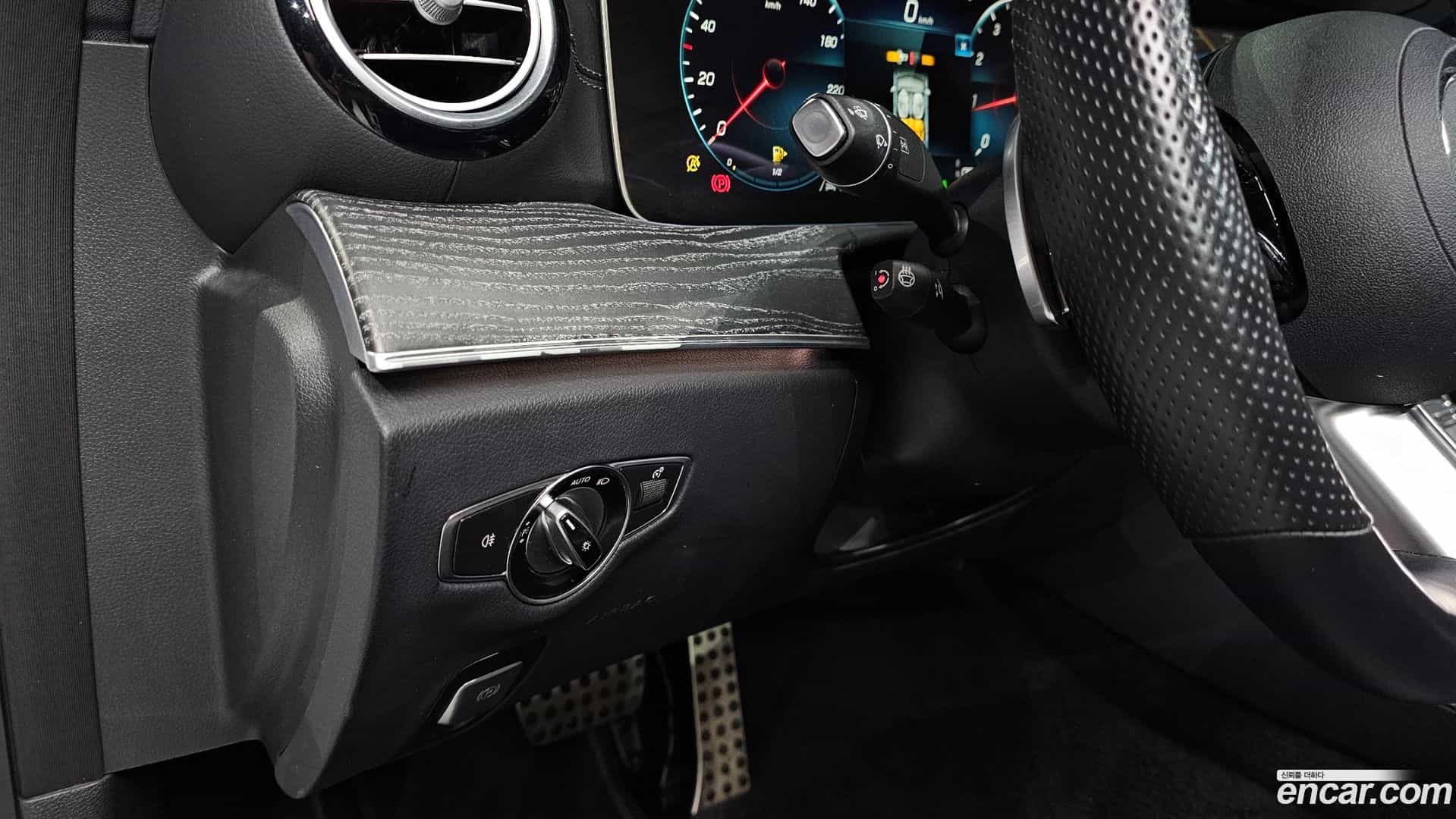 E-Class Mercedes-Benz 2022.11-OPTION-022