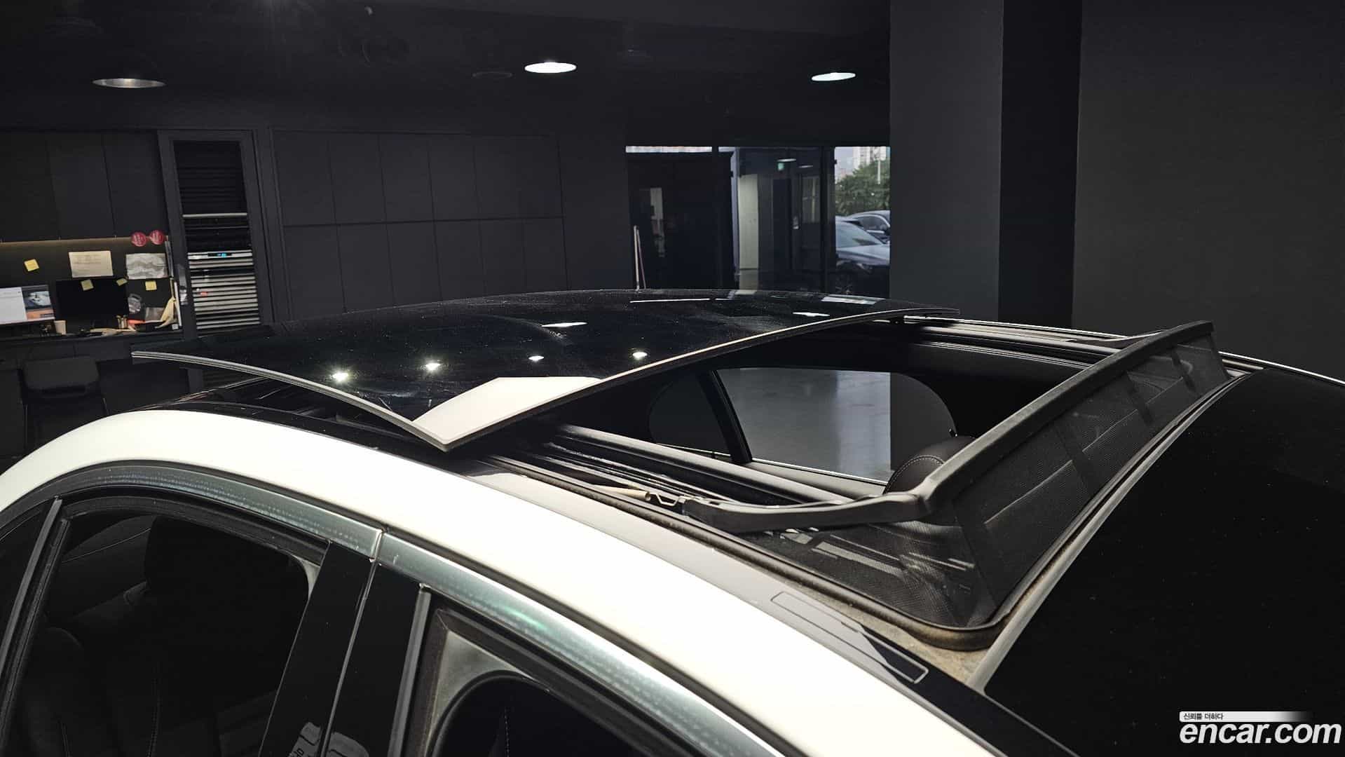 E-Class Mercedes-Benz 2022.11-OPTION-023