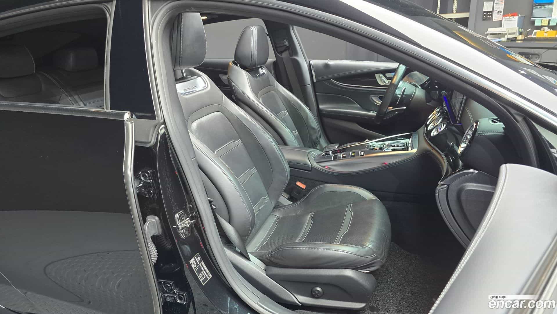 AMG GT Mercedes-Benz 2021.10-INNER-036