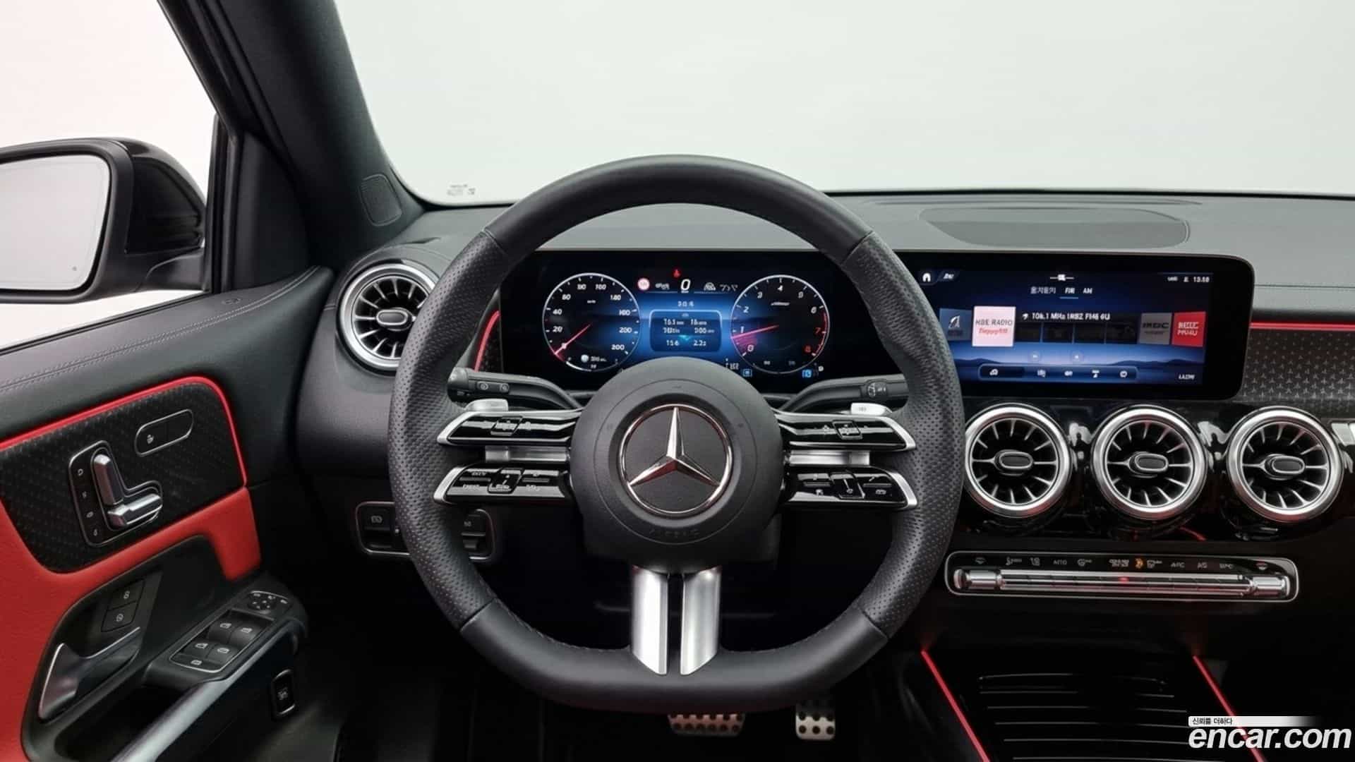 GLB-Class Mercedes-Benz 2025.4-OPTION-015