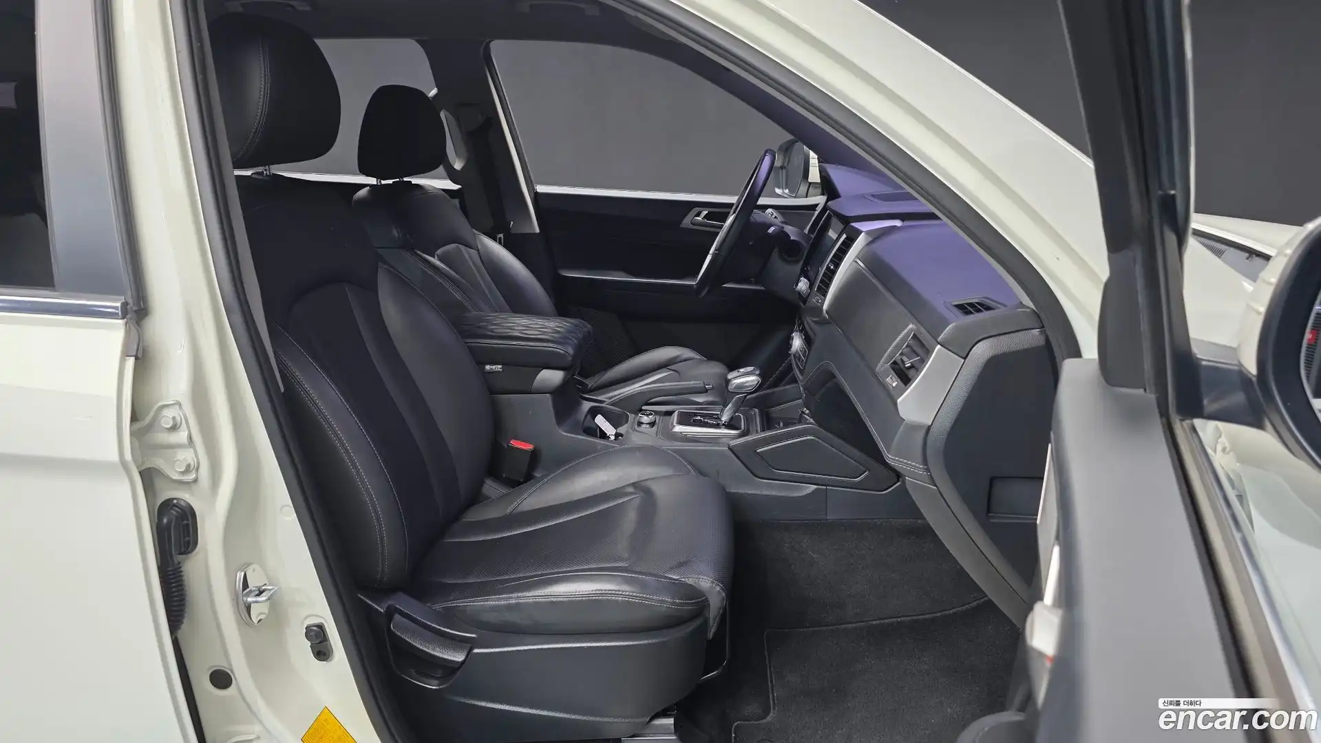 Rexton KG Mobility 2019.3-OPTION-015