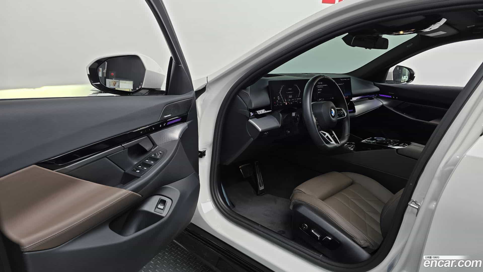 5-Series BMW 2023.11-INNER-010