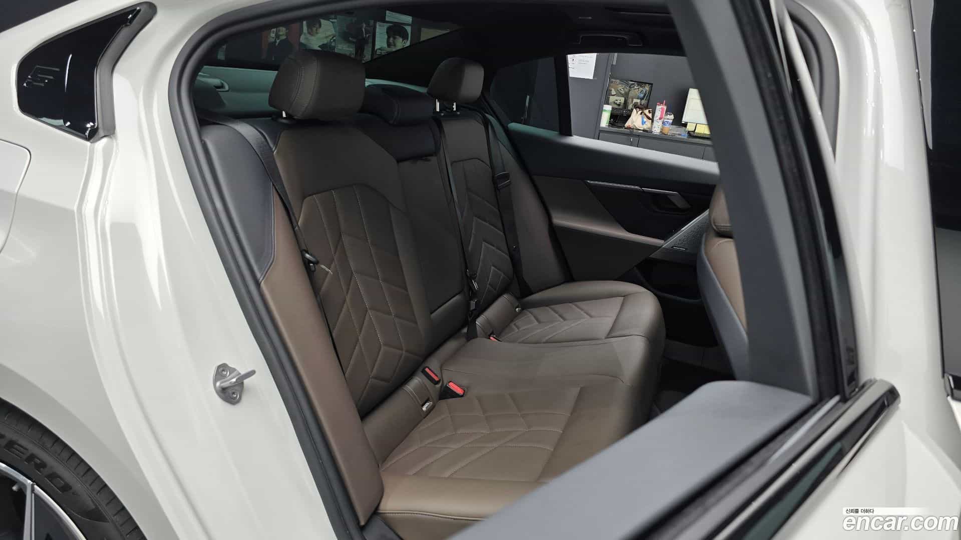 5-Series BMW 2023.11-INNER-036