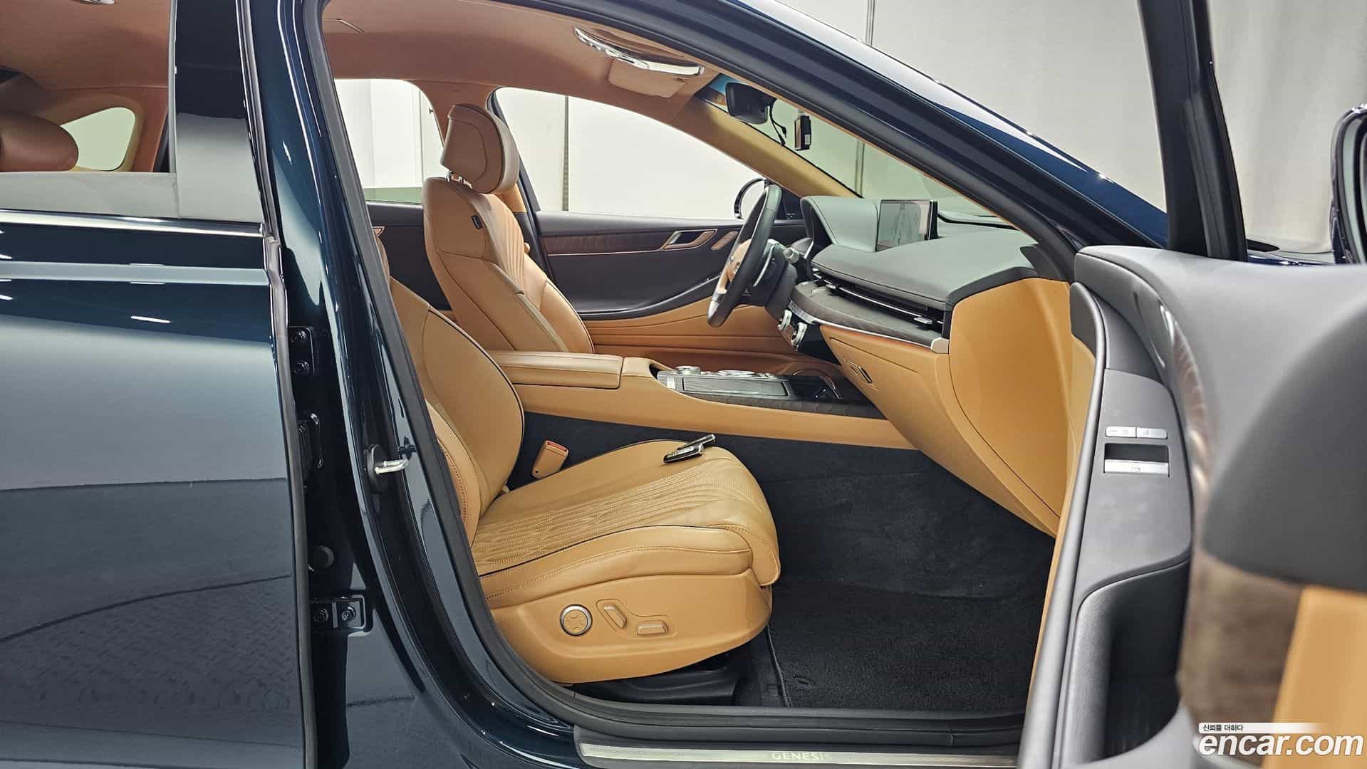 G80 Genesis 2022.0-INNER-036