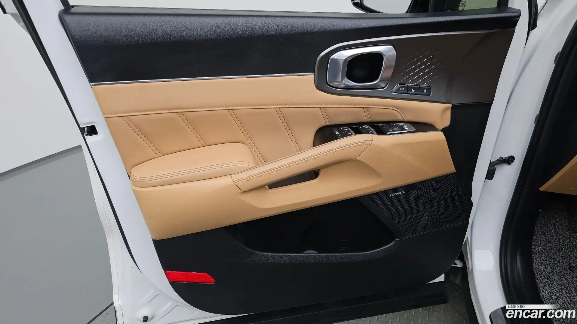 Sorento Kia 2022.6-INNER-034