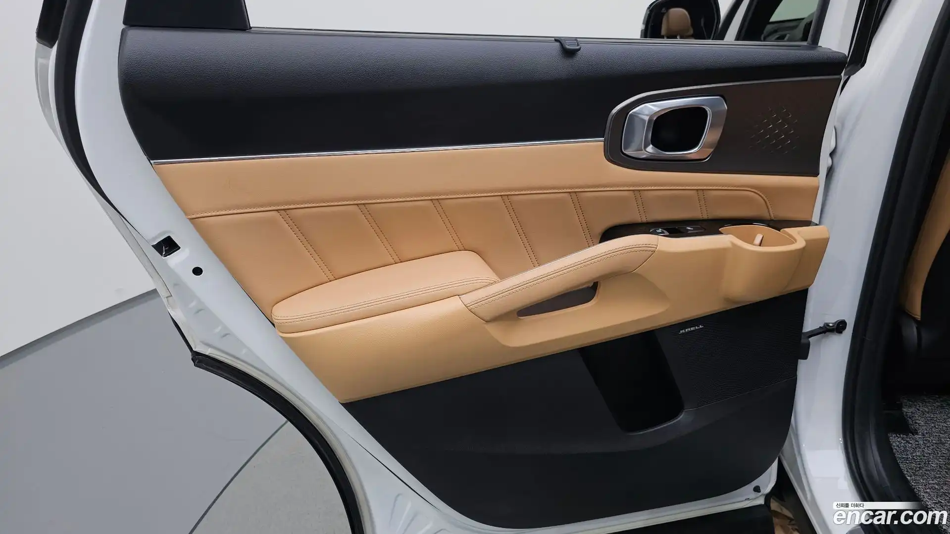 Sorento Kia 2022.6-INNER-035
