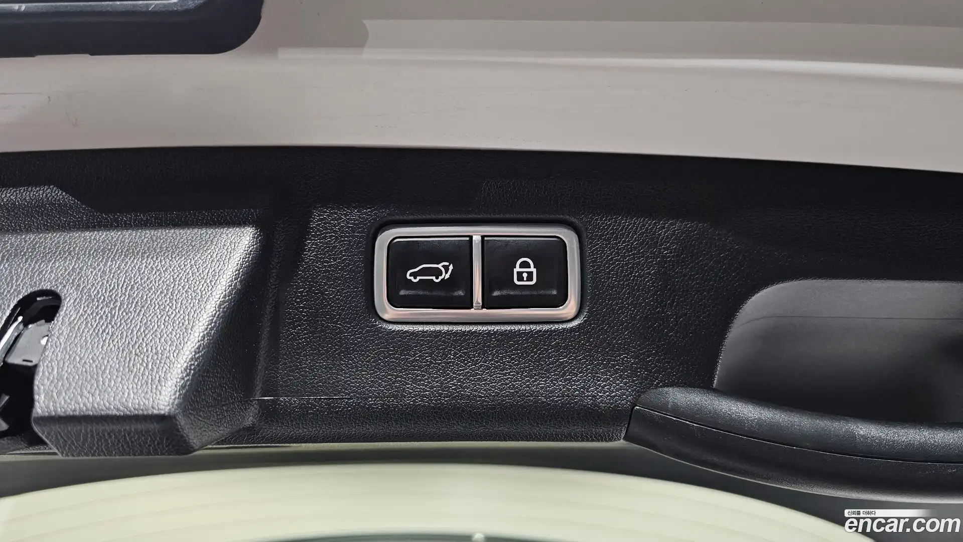 Sorento Kia 2022.6-OPTION-052