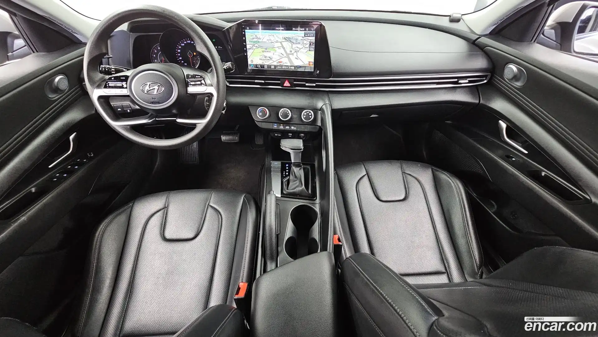 AVANTE Hyundai 2021.5-INNER-007