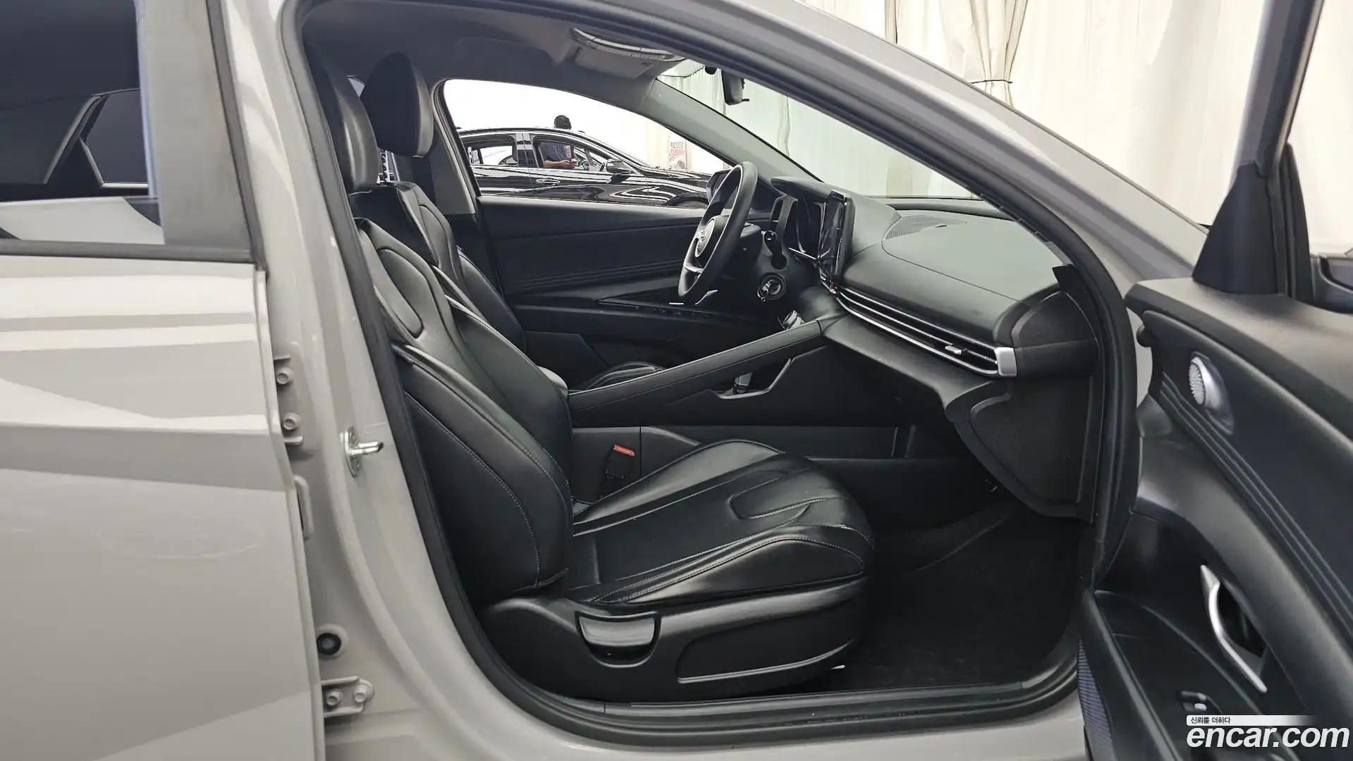 AVANTE Hyundai 2021.5-OPTION-015