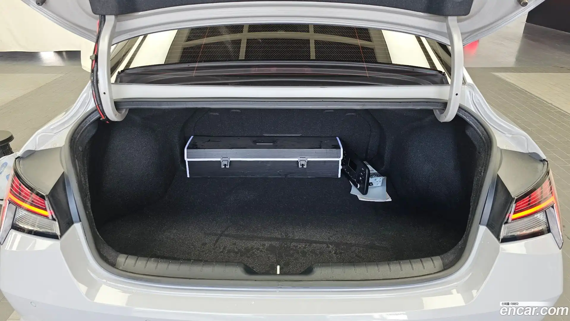 AVANTE Hyundai 2021.5-OPTION-024