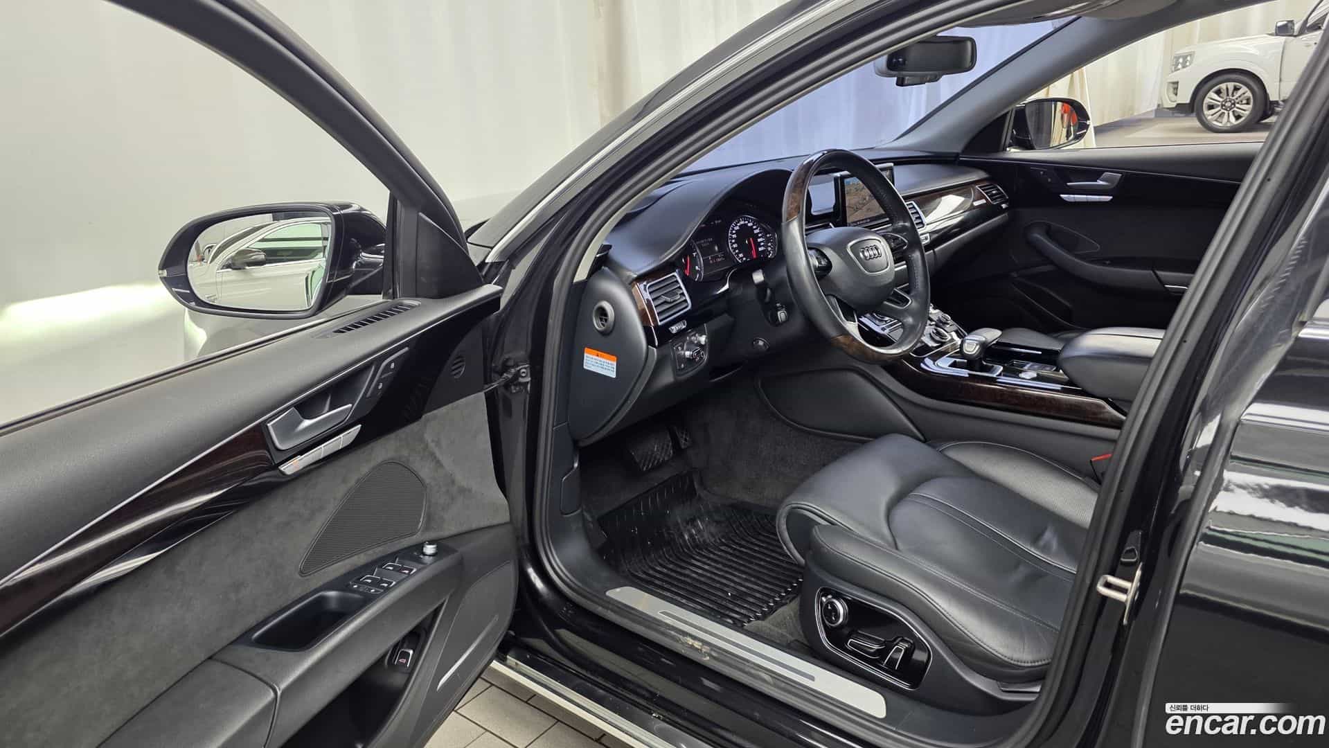 A8 Audi 2015.0-INNER-010