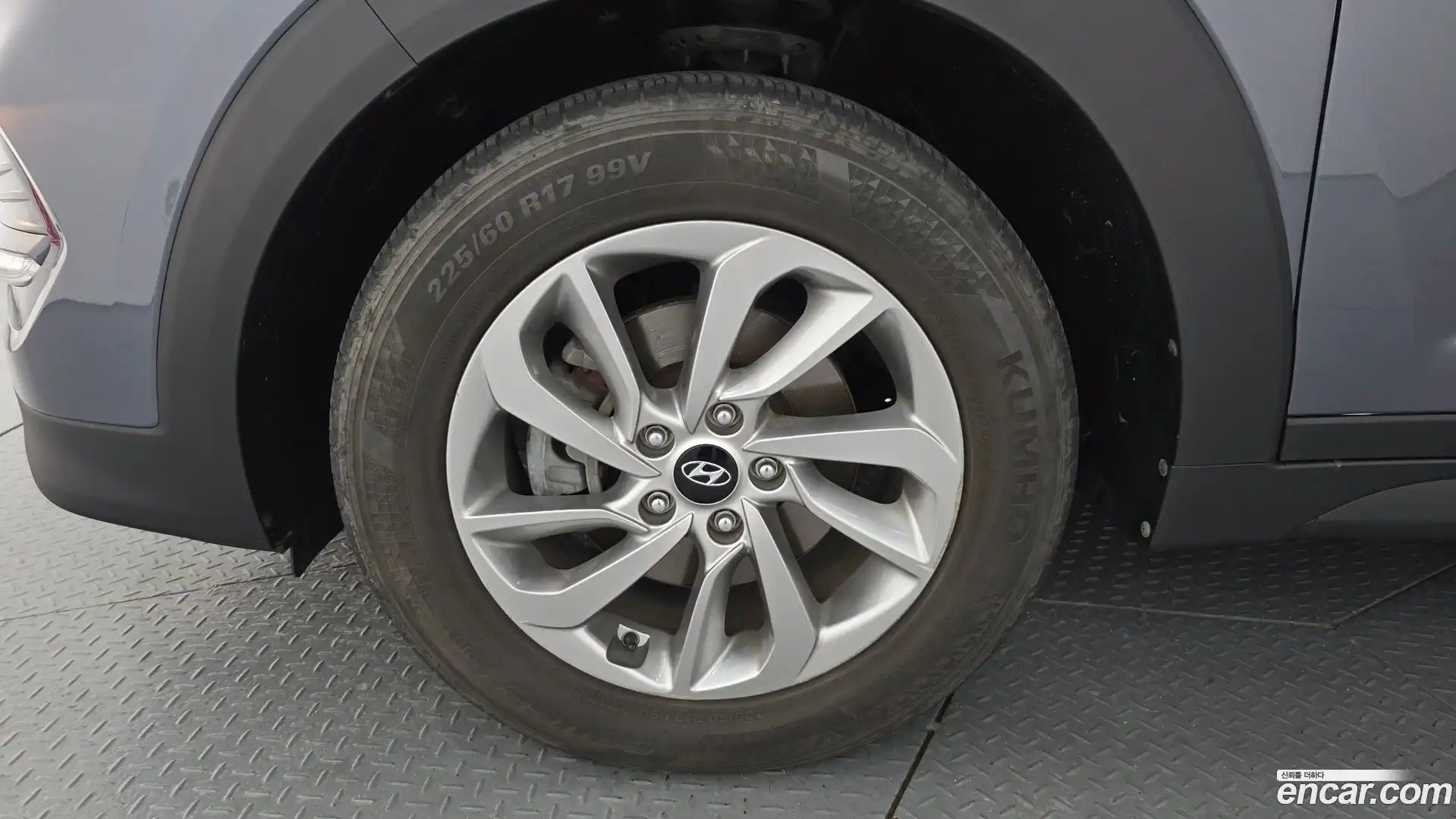 Tucson Hyundai 2017.10-OUTER-005