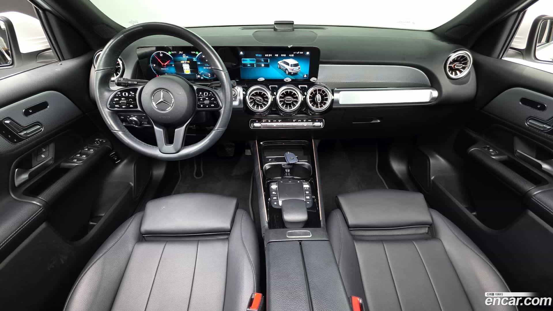 GLB-Class Mercedes-Benz 2021.8-INNER-007