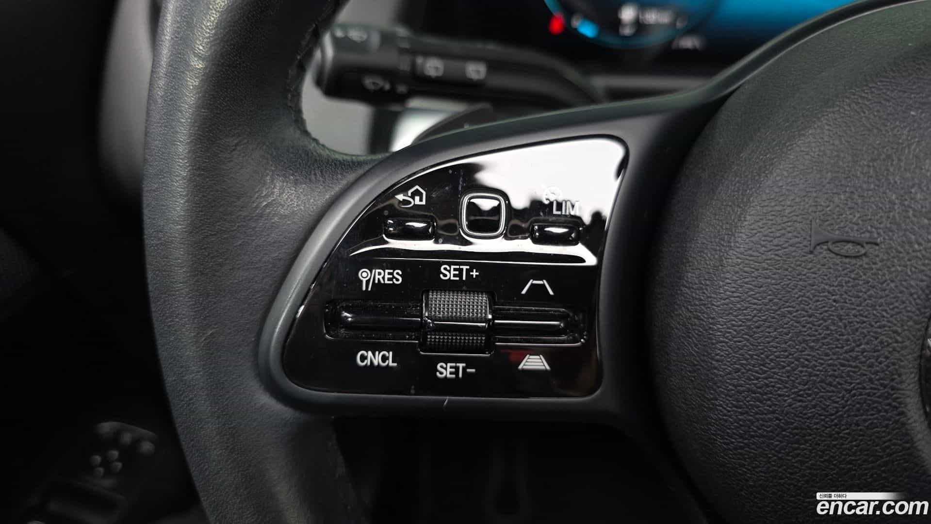 GLB-Class Mercedes-Benz 2021.8-OPTION-019