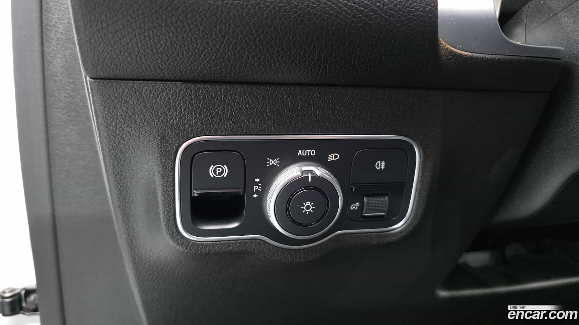 GLB-Class Mercedes-Benz 2021.8-OPTION-041