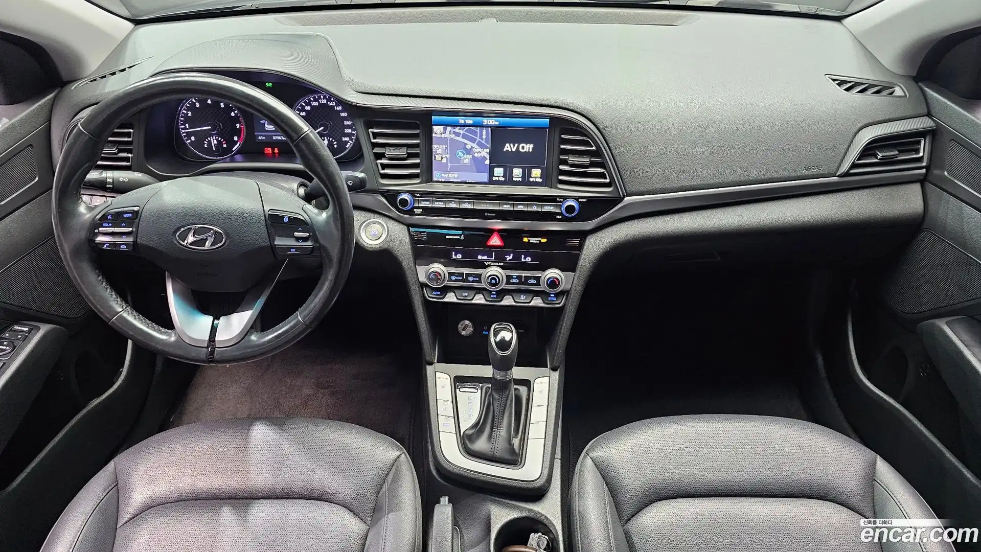 AVANTE Hyundai 2019.1-INNER-007