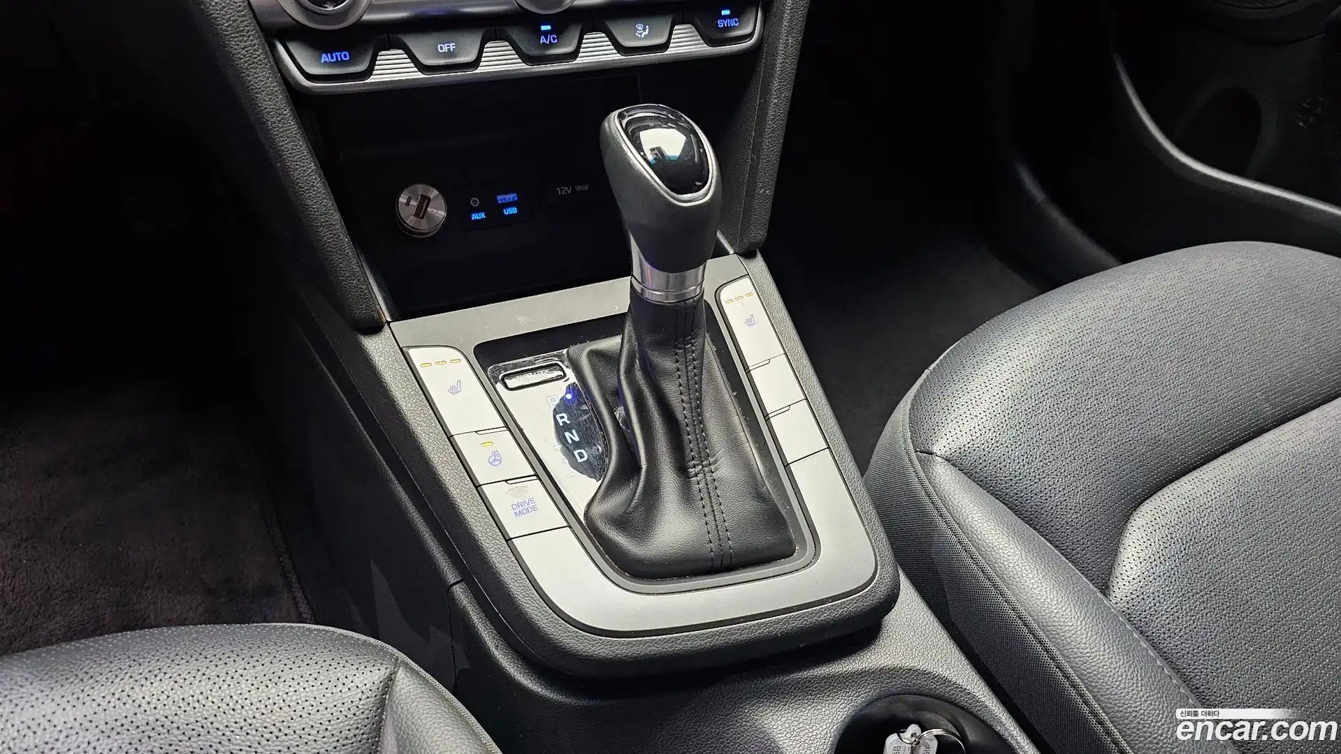 AVANTE Hyundai 2019.1-INNER-009