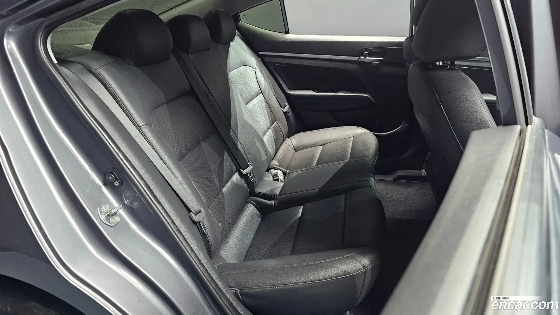 AVANTE Hyundai 2019.1-OPTION-015