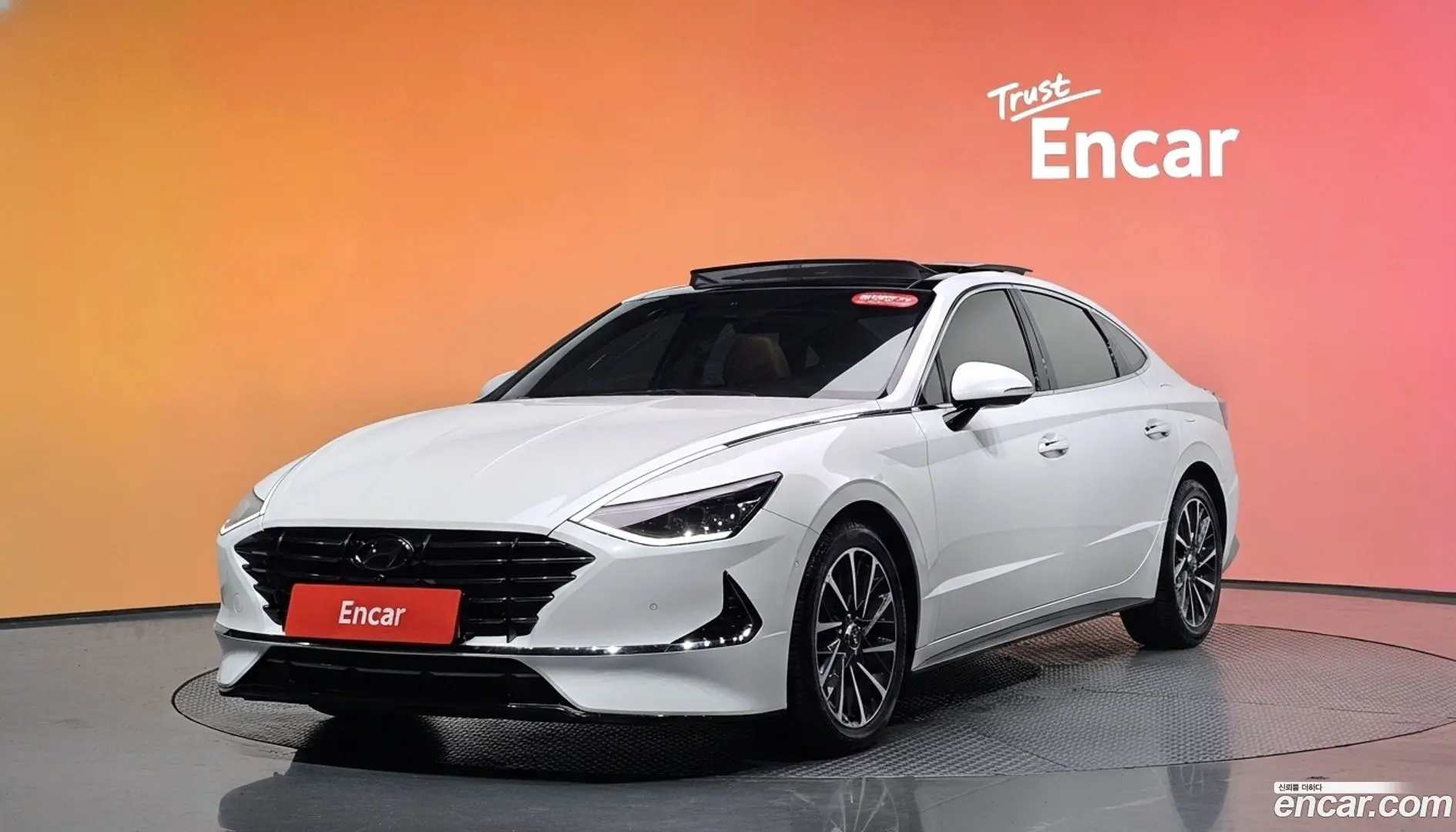 Main__Slider__Photo:Sonata Hyundai 2019.4-0