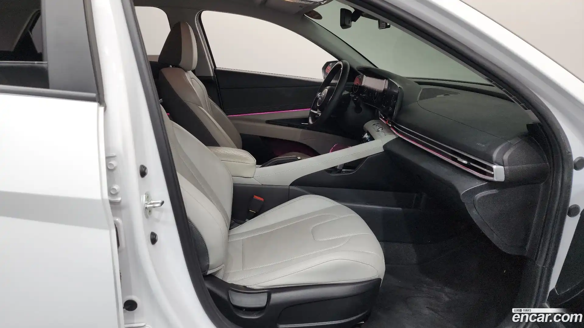 AVANTE Hyundai 2021.6-INNER-036