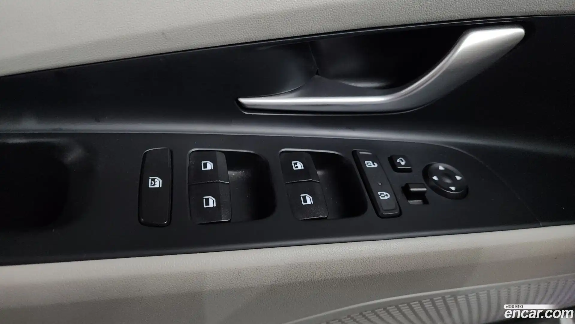 AVANTE Hyundai 2021.6-OPTION-041
