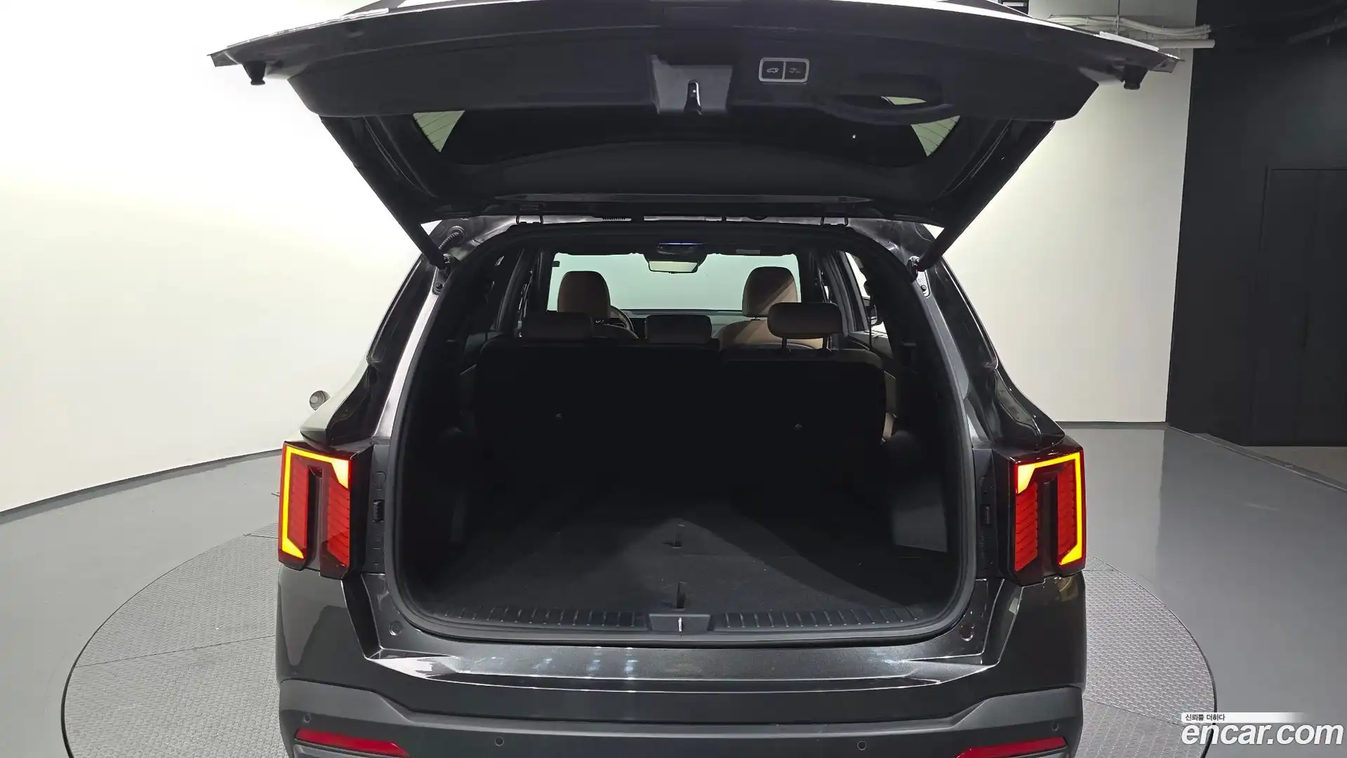 Sorento Kia 2024.0-OPTION-024