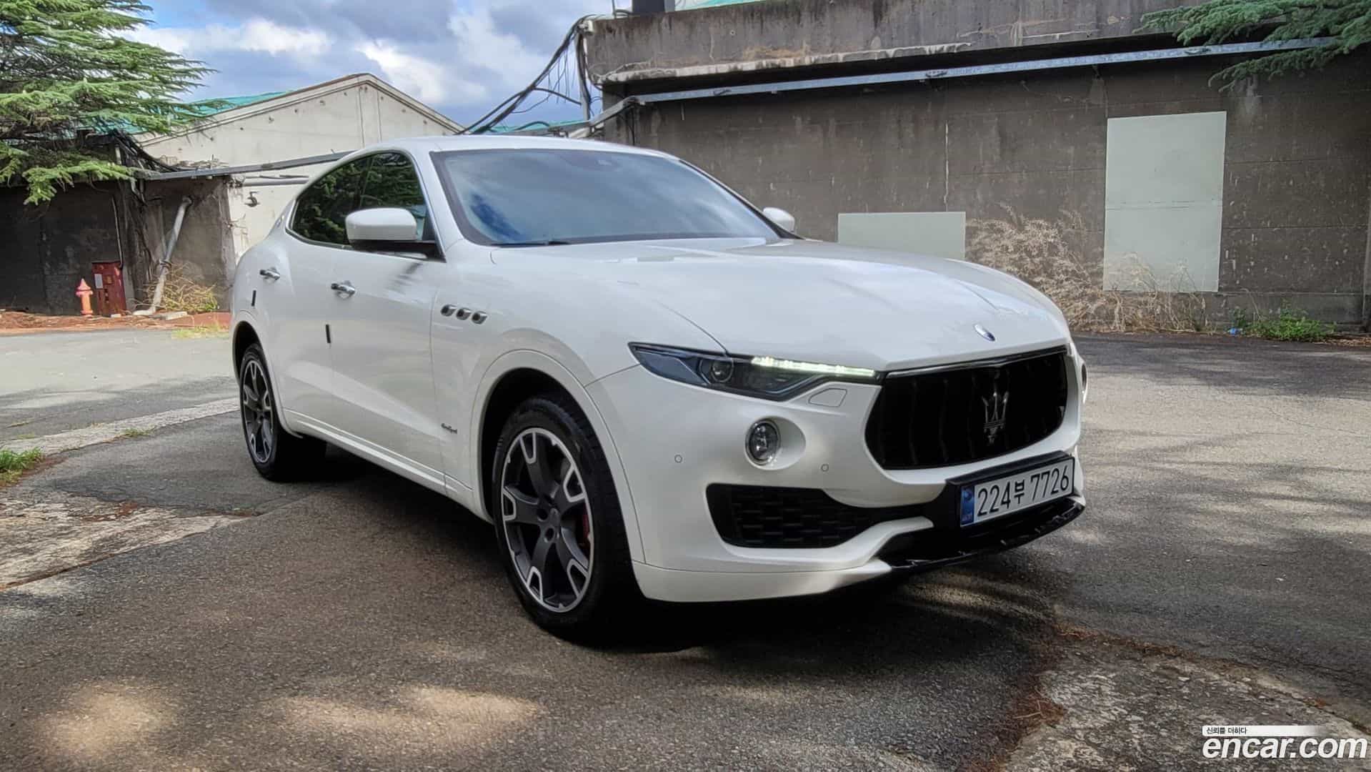 Levante Maserati 2017.11-OUTER-003
