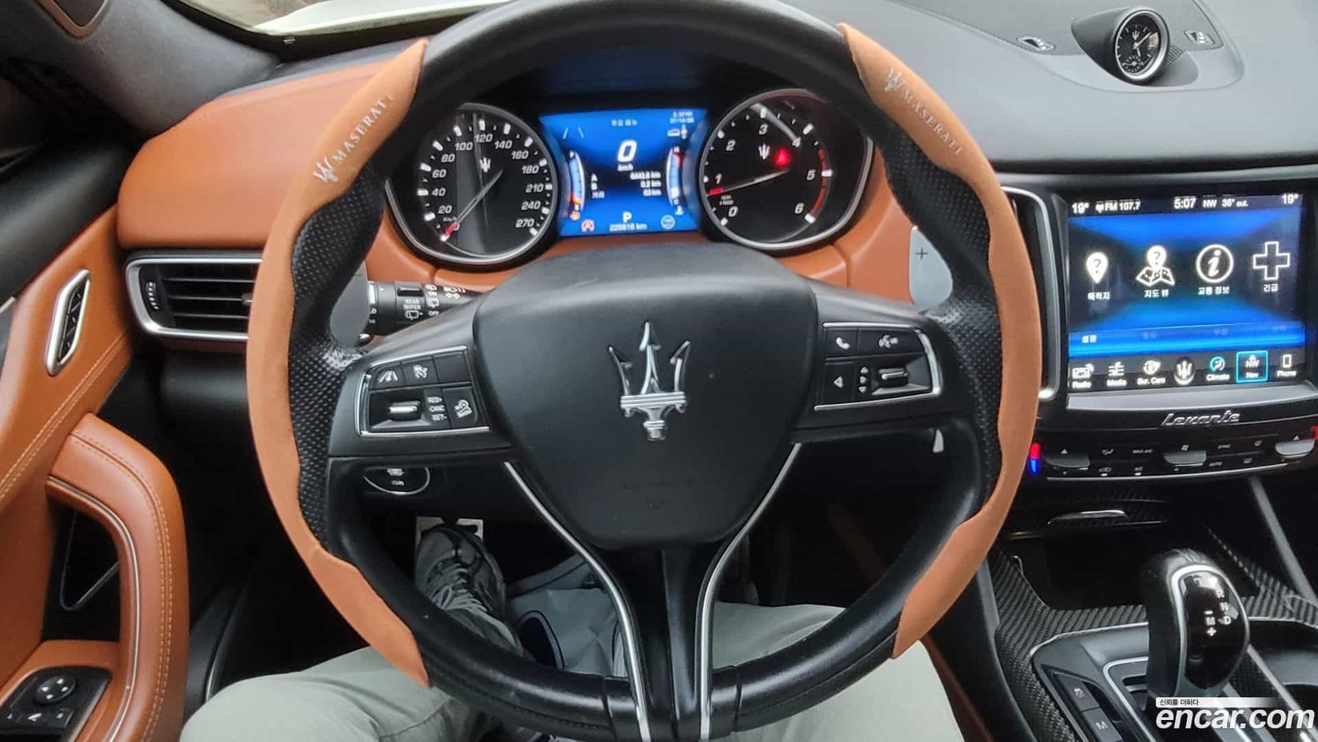 Levante Maserati 2017.11-INNER-009