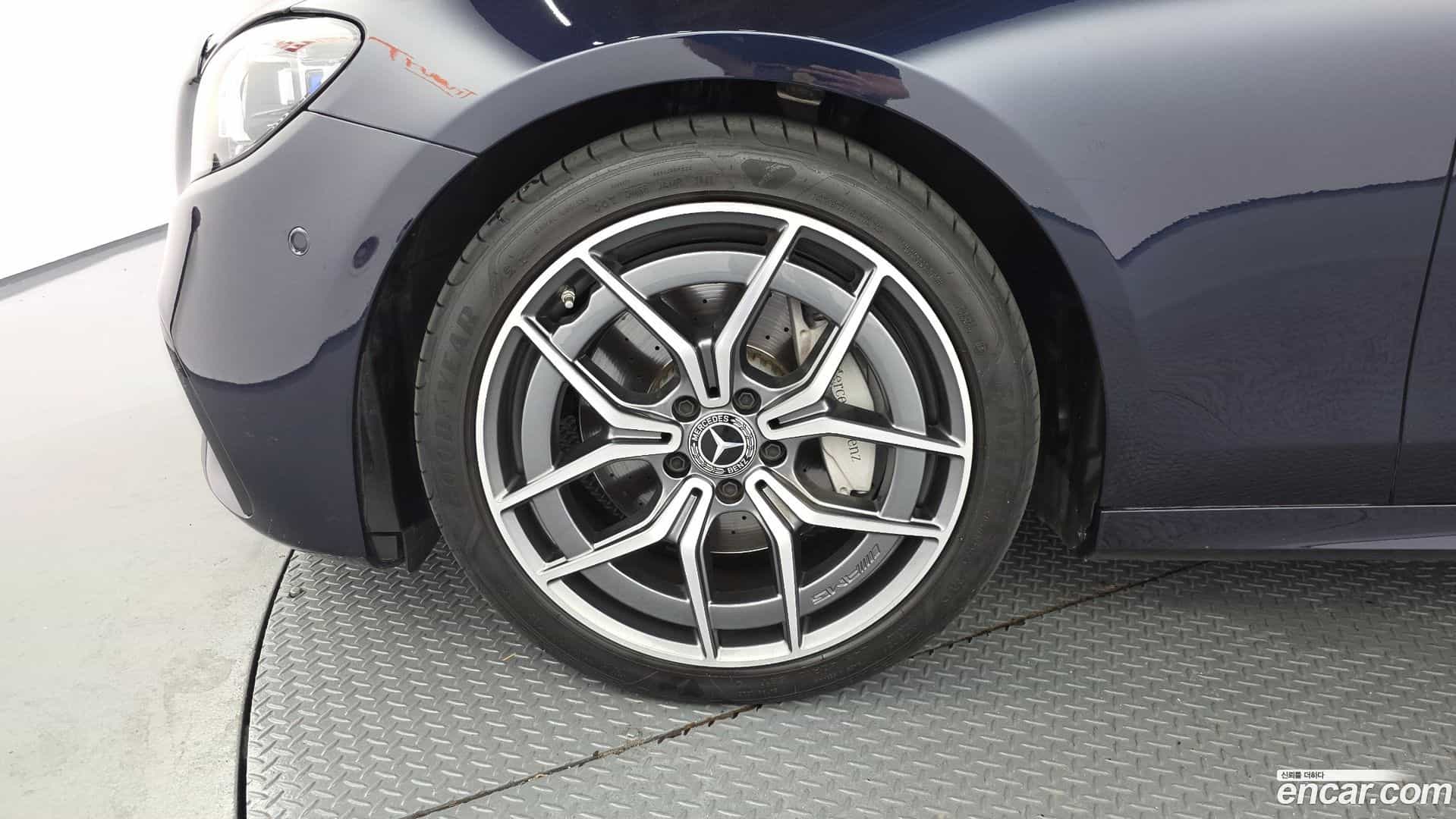 E-Class Mercedes-Benz 2022.1-OUTER-005