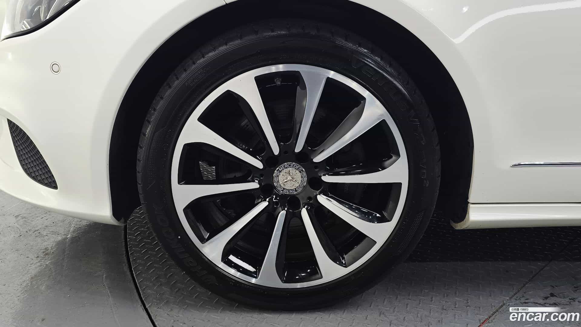 CLS-Class Mercedes-Benz 2015.6-OUTER-005